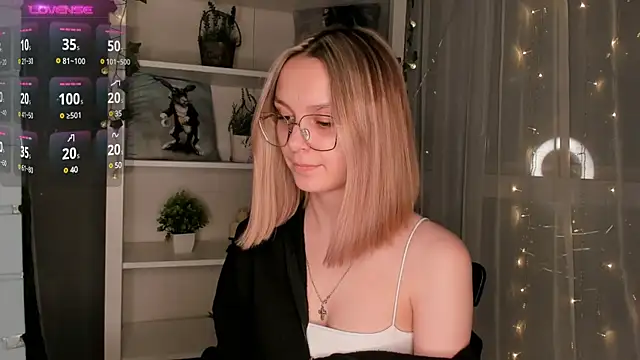 Snapshot of ms_elizabethqueen chatting on 18, 1, 2025 ms elizabethqueen online show from 18, 1, 2025