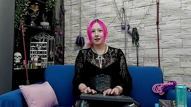 Snapshot of CruelMistress chatting on 20, 12, 2024 CruelMistress online show from 20, 12, 2024
