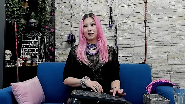Snapshot of CruelMistress chatting on 22, 2, 2025 CruelMistress online show from 22, 2, 2025