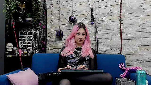 Snapshot of CruelMistress chatting on 25, 2, 2025 CruelMistress online show from 25, 2, 2025