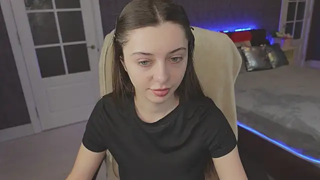 Snapshot of DinaCandy chatting on 13, 2, 2025 DinaCandy online show from 13, 2, 2025