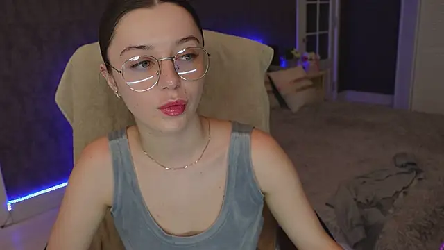 Snapshot of DinaCandy chatting on 9, 3, 2025 DinaCandy online show from 9, 3, 2025