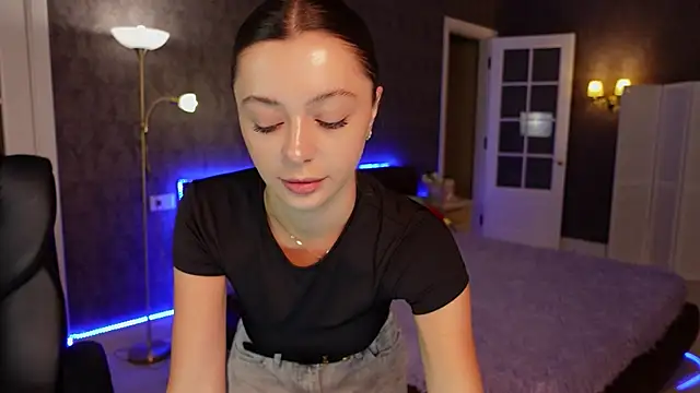 Snapshot of DinaCandy chatting on 1, 10, 2025 DinaCandy online show from 1, 10, 2025