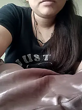 Snapshot of rituu07 chatting on 29, 10, 2025 rituu07 online show from 29, 10, 2025