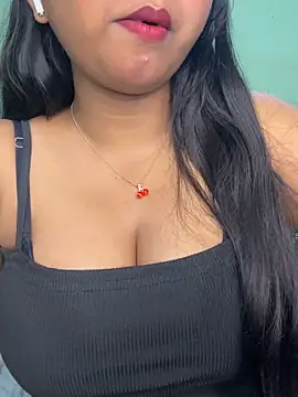 Snapshot of Ishaani_0 chatting on 7, 4, 2026 Ishaani 0 online show from 7, 4, 2026