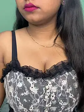 Snapshot of Ishaani_0 chatting on 10, 7, 2026 Ishaani 0 online show from 10, 7, 2026
