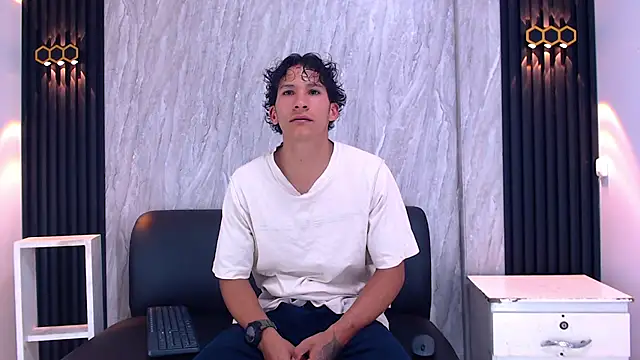 Snapshot of JustinSoler chatting on 30, 9, 2025 JustinSoler online show from 30, 9, 2025