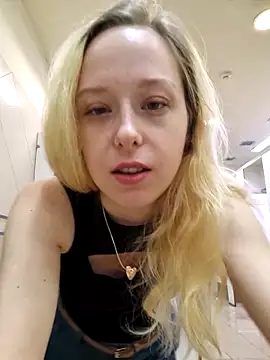 Snapshot of Public_Katrisha chatting on 15, 10, 2025 Public Katrisha online show from 15, 10, 2025