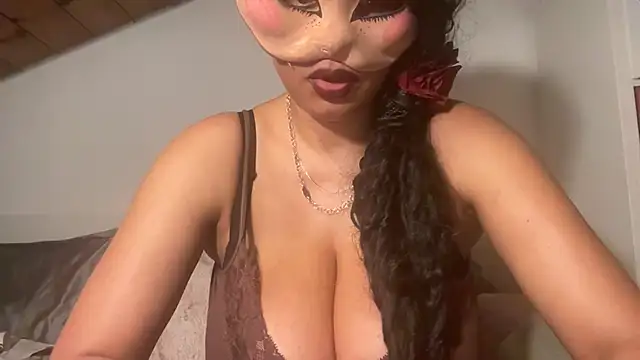 Snapshot of SCARLET-SANTANA chatting on 21, 2, 2025 SCARLET-SANTANA online show from 21, 2, 2025