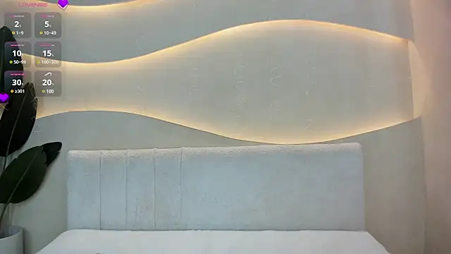 Snapshot of Naomi_Dasilva chatting on 26, 12, 2024 Naomi Dasilva online show from 26, 12, 2024