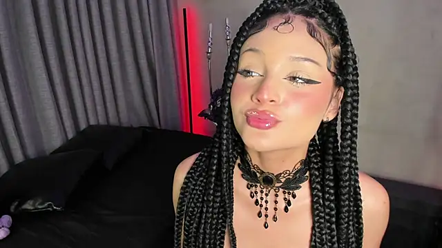 Snapshot of Morgan_Hilll_ chatting on 6, 10, 2025 Morgan Hilll online show from 6, 10, 2025