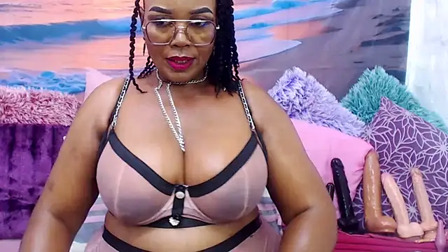 MATURExxxASS online show from 29, 4, 2026