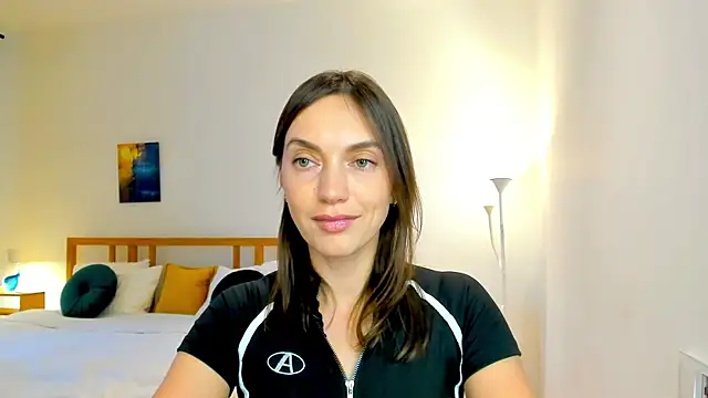 Snapshot of LovelyeeMia chatting on 2, 12, 2024 LovelyeeMia online show from 2, 12, 2024