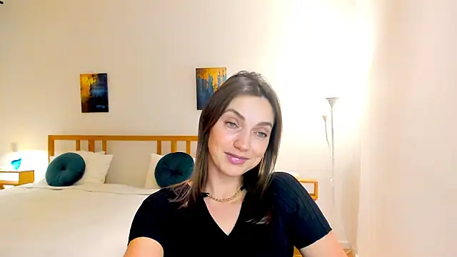 Snapshot of LovelyeeMia chatting on 11, 12, 2024 LovelyeeMia online show from 11, 12, 2024