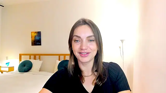 Snapshot of LovelyeeMia chatting on 11, 12, 2024 LovelyeeMia online show from 11, 12, 2024