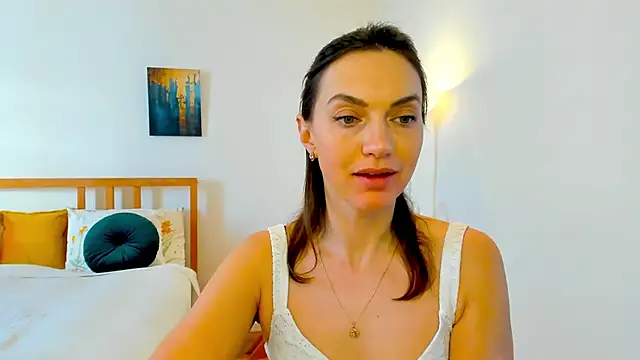 Snapshot of LovelyeeMia chatting on 19, 12, 2024 LovelyeeMia online show from 19, 12, 2024