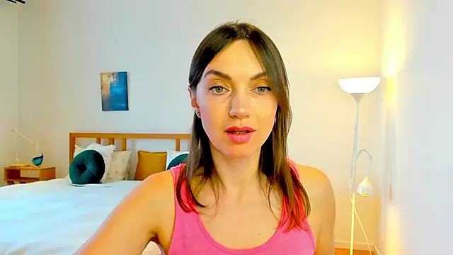 Snapshot of LovelyeeMia chatting on 20, 12, 2024 LovelyeeMia online show from 20, 12, 2024