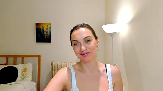 Snapshot of LovelyeeMia chatting on 21, 12, 2024 LovelyeeMia online show from 21, 12, 2024