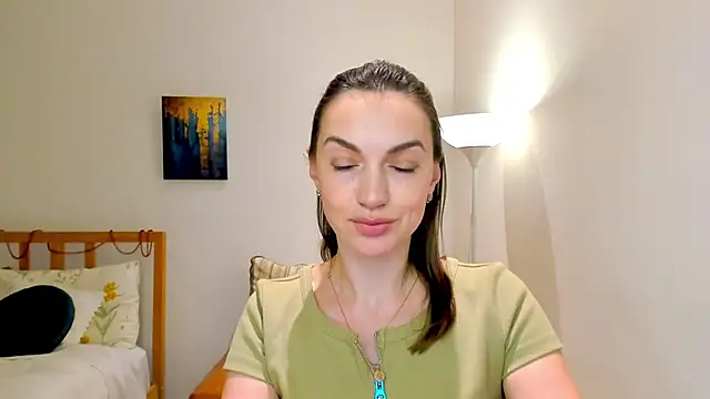 Snapshot of LovelyeeMia chatting on 24, 12, 2024 LovelyeeMia online show from 24, 12, 2024