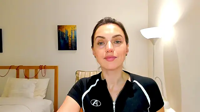 Snapshot of LovelyeeMia chatting on 7, 1, 2025 LovelyeeMia online show from 7, 1, 2025