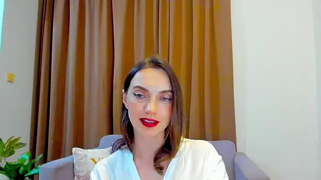 Snapshot of LovelyeeMia chatting on 18, 10, 2025 LovelyeeMia online show from 18, 10, 2025