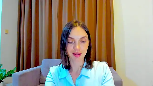 Snapshot of LovelyeeMia chatting on 22, 10, 2025 LovelyeeMia online show from 22, 10, 2025