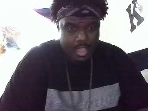 Snapshot of BigBossaNova69 chatting on 18, 12, 2025 BigBossaNova69 online show from 18, 12, 2025