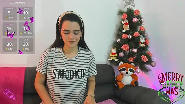 Chloesmithx  online show from 15, 12, 2024