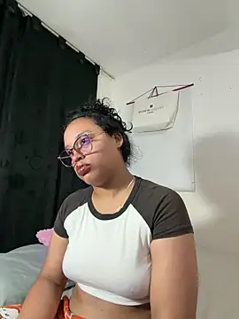Snapshot of angela_angels_ chatting on 27, 5, 2026 angela angels online show from 27, 5, 2026