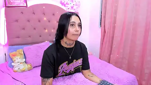 Snapshot of _Mia__9 chatting on 24, 12, 2024 Mia 9 online show from 24, 12, 2024