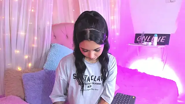 Snapshot of _Mia__9 chatting on 12, 2, 2025 Mia 9 online show from 12, 2, 2025