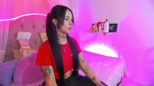 Snapshot of _Mia__9 chatting on 17, 2, 2025 Mia 9 online show from 17, 2, 2025