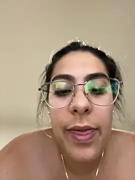 Snapshot of cheke42000 chatting on 28, 12, 2024 cheke42000 online show from 28, 12, 2024