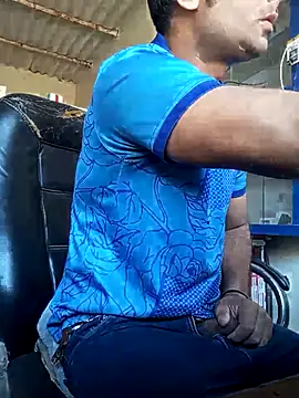 Snapshot of Priynkarani chatting on 27, 11, 2025 Priynkarani online show from 27, 11, 2025