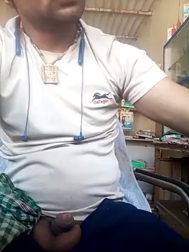 Snapshot of Priynkarani chatting on 12, 1, 2026 Priynkarani online show from 12, 1, 2026