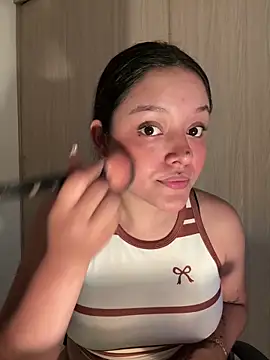 Snapshot of kenndall_21 chatting on 4, 2, 2026 kenndall 21 online show from 4, 2, 2026