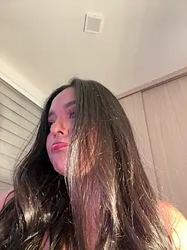 Snapshot of kenndall_21 chatting on 24, 2, 2026 kenndall 21 online show from 24, 2, 2026