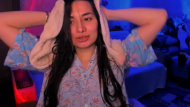 Snapshot of Swee_Alicee chatting on 6, 3, 2026 Swee Alicee online show from 6, 3, 2026