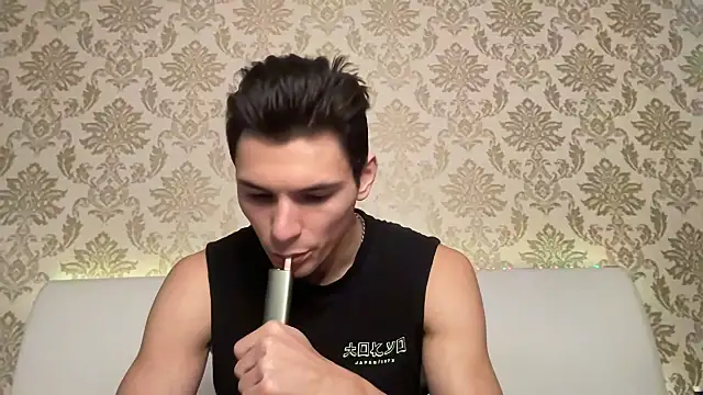 Snapshot of denlover1 chatting on 26, 12, 2024 denlover1 online show from 26, 12, 2024