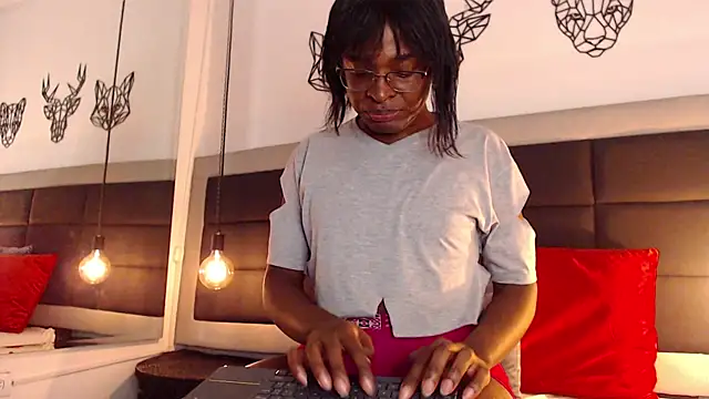 candy lovee69 online show from 20, 3, 2025