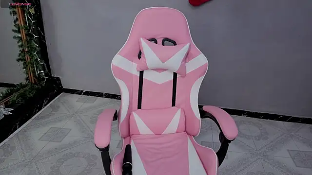 Snapshot of miss10_antonella chatting on 9, 1, 2026 miss10 antonella online show from 9, 1, 2026