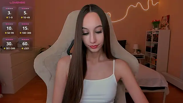 Snapshot of your_emily_ chatting on 19, 3, 2025 your emily online show from 19, 3, 2025