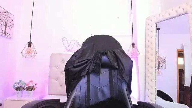 Zoeth Ruiz online show from 6, 2, 2025