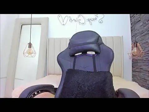 Zoeth Ruiz online show from 25, 9, 2025