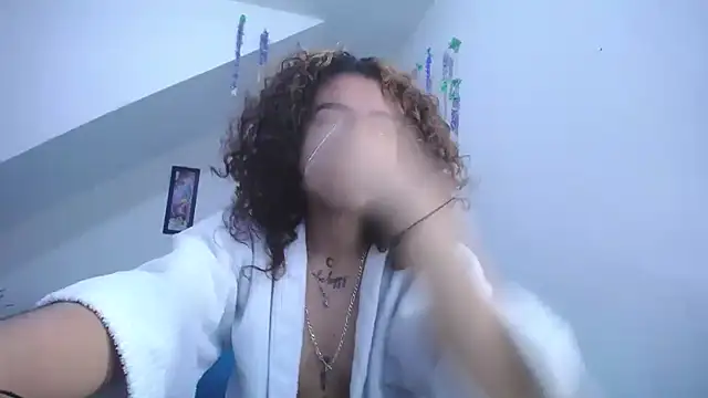 Snapshot of diamonmeli chatting on 24, 1, 2025 diamonmeli online show from 24, 1, 2025