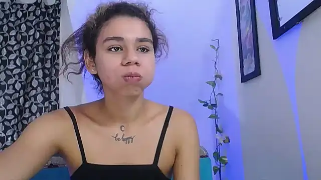 Snapshot of diamonmeli chatting on 7, 2, 2025 diamonmeli online show from 7, 2, 2025