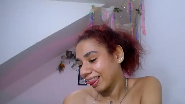 Snapshot of diamonmeli chatting on 13, 3, 2025 diamonmeli online show from 13, 3, 2025