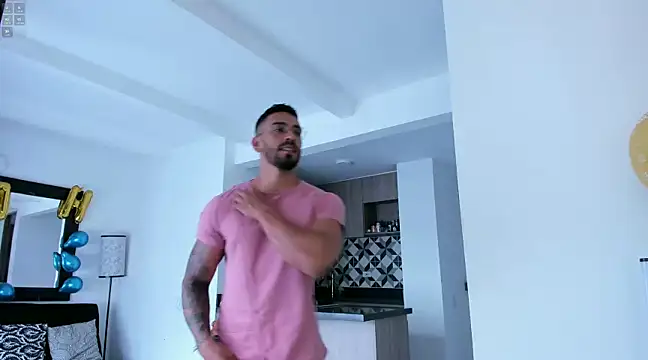 Snapshot of tony_muscle chatting on 29, 12, 2024 tony muscle online show from 29, 12, 2024