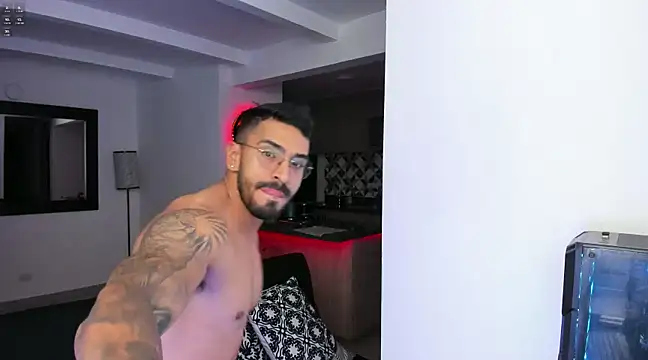Snapshot of tony_muscle chatting on 17, 1, 2025 tony muscle online show from 17, 1, 2025