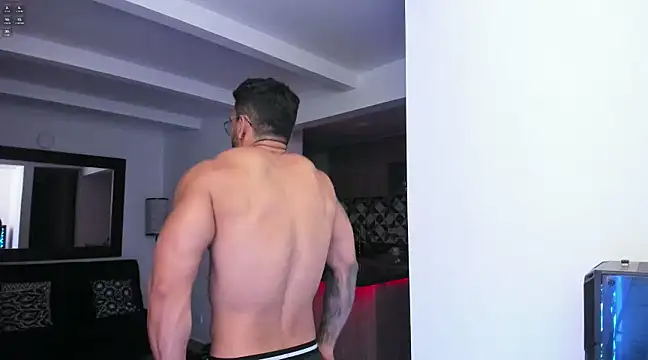 Snapshot of tony_muscle chatting on 16, 2, 2025 tony muscle online show from 16, 2, 2025
